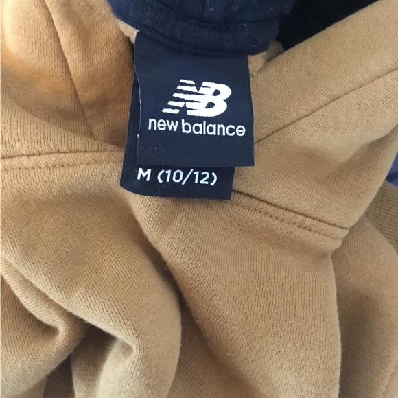 Hooded New Balance size M (10/12) - Picture 5 of 5